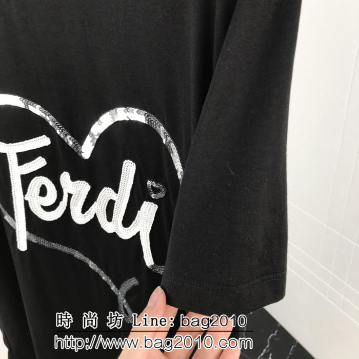 FENDI芬迪 19ss新款 情人節限定款 愛心珠片logo 純棉黑色短袖 高版本情侶款 ydi2534